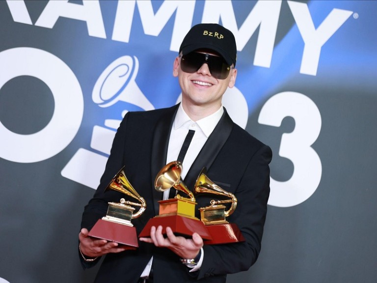 Bizarrap el gran ganador de la noche con 3 latin grammys