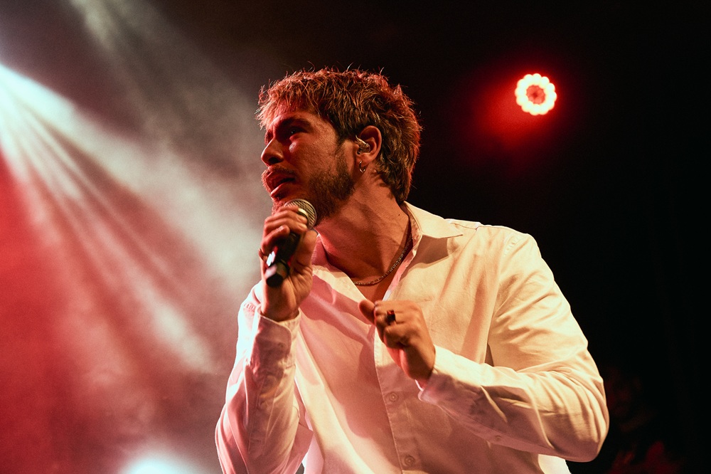 Lauta coronó su éxito "Puñaladas" con un rotundo sold out en Niceto